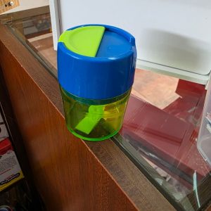 Sacapuntas con deposito
